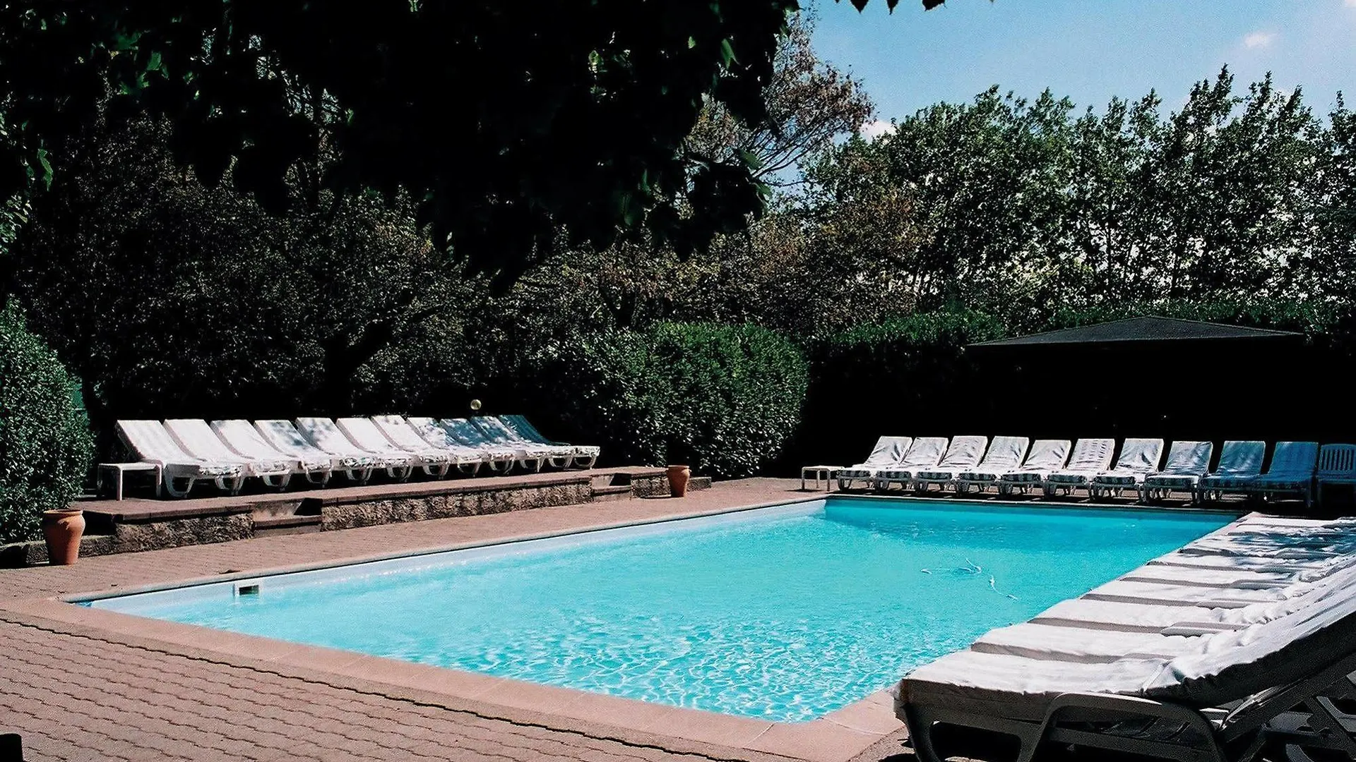 Hotel Le Cedre De Soyons 4*,