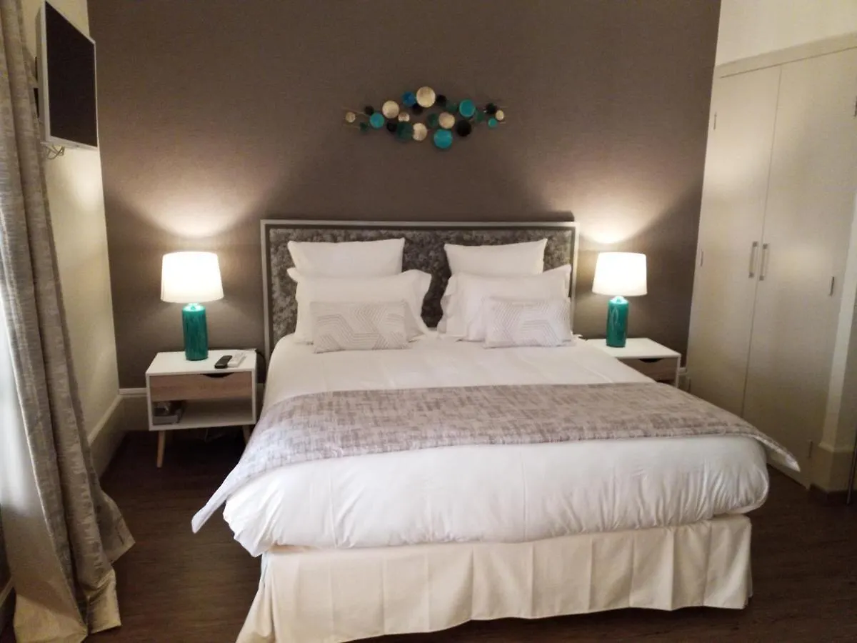 Hotel Le Cedre De Soyons 4*,